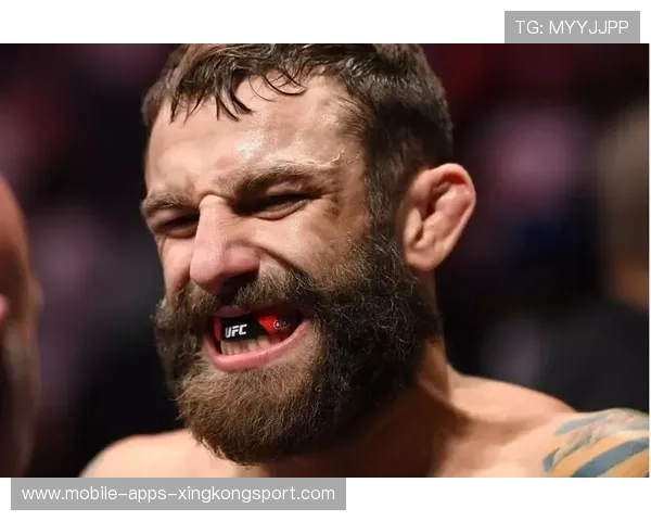 UFC飞膝出击成为当晚最大亮点