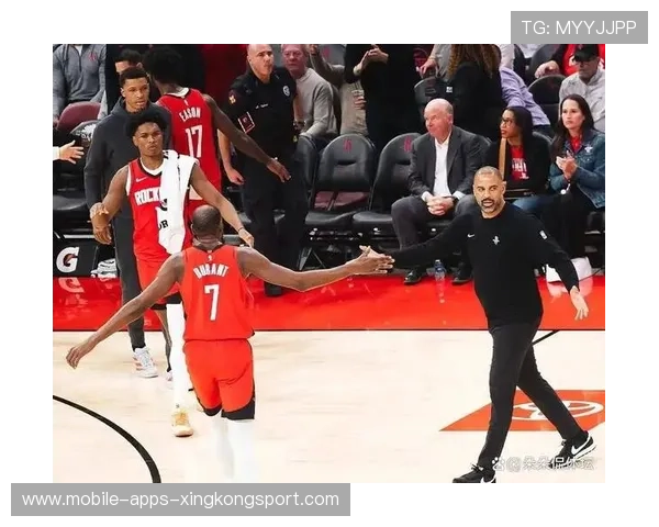 NBA火箭内线冲击打得对手猝不及防